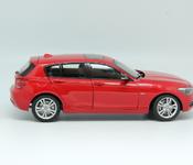 BMW 1 красная