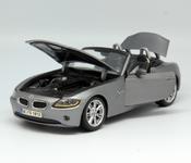 BMW Z4 серебристая