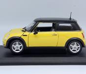 Mini Cooper жёлтый