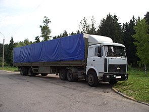 SMM / Модел-МАЗ МАЗ 6422А8 тягач 6х4 (бордовый) со спальником