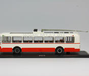 ЗИУ-5 троллейбус (бело-красный)