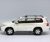 Toyota Land Cruiser 200 2012 (White)