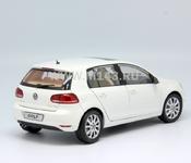 Volkswagen Golf A6 (white) 1/18